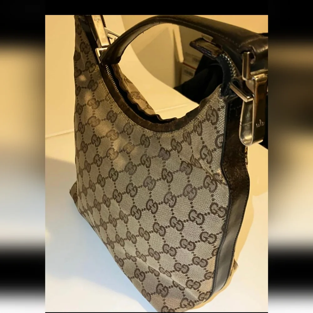 Gucci Vintage Hand Bag EUC - Picture 14 of 16